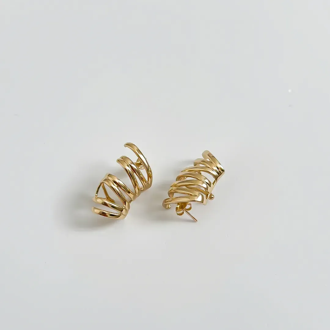 Brinco Ear Cuff Zig Zag banhado a ouro 18k