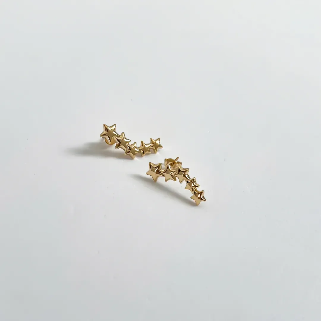 Brinco Ear Cuff Estrelas banhado a ouro 18k